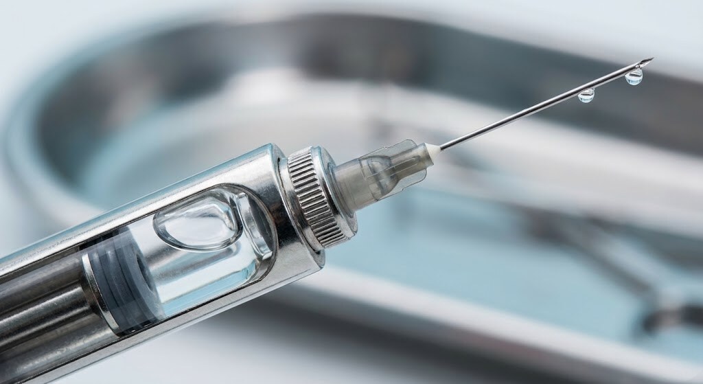 Стоматологический шприц с анестезией